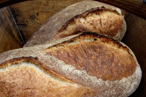 Up cycled cast iron bread cloche : r/Breadit