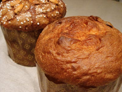 glazed and unglazed panettone loaves