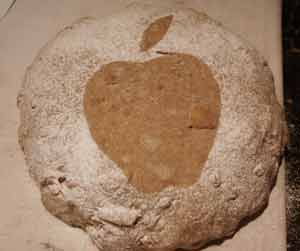 Flour-stenciled loaf
