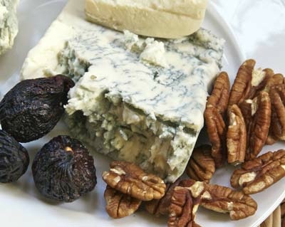 gorgonzola-figs-pecans.jpg