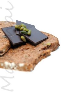 Cocoa, dates and pistachio bread