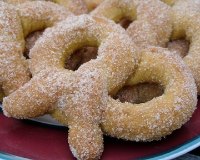 Soft Pretzels (Cinnamon Sugar)