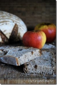 Apple Hazelnut Bread