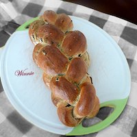 Zaatar And Olives Challah