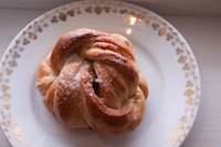 Cinnamon Snurrs (twisted Norwegian cinnamon buns)