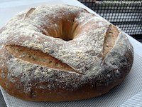 Couronne-shaped country loaf