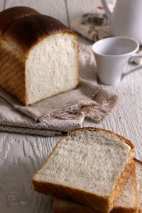 Exteremly soft sourdough sandwich bread