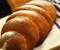 Italian white bread with semolina and wheat germ