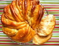 Pull-Apart Tomato Bread with Savory Filling