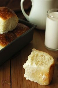 Sourdough Pani Popo (Coconut buns)