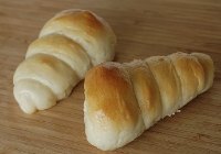 Cornet Roll With Custard Filling