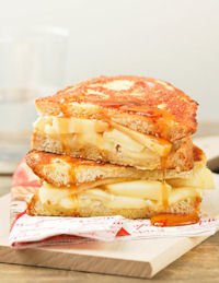 French Toast With Brie And Apple Maple Syrup