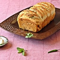 Herbed Spicy Garlic Pull Apart Bread