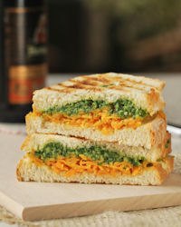 Sandwich With Cheddar And Arugula Pesto