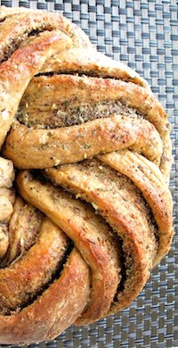 Rosemary Garlic Flaxseed Kringel Bread
