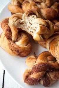 Kanelsnurrer, Cinnamon Twists