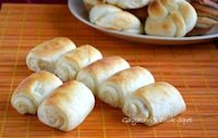 Eggless Dinner Rolls