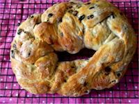 Mixed Fruit And Chocolate Chip Bread Wreath