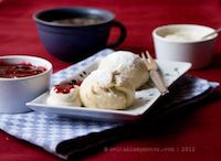 Sweet Steamed Dumplings (Dampfnudeln)