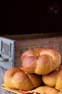 Sourdough Pumpkin Rye Rolls