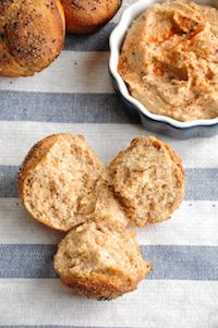 Whole Wheat Clover Bread Rolls With Creamy Hummus