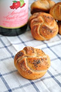 Apple Cider Rosetta Rolls