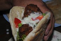 Pita With Falafel And Sauce