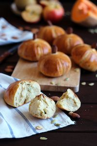 Wheat And Rye Mini Pumpkin Buns