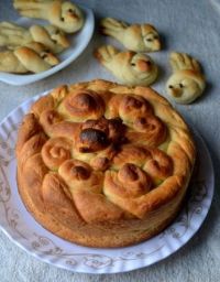 Eggless Slovak Paska And Peeps