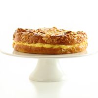 Bee Sting Cake (Bienenstich)