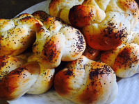 Cheddar Onion Knots