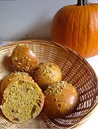 Pumpkin Rolls With Rum Fruits