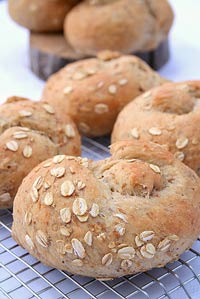 Stout, oat and honey knots