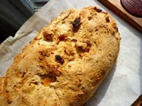 Oatmeal Bread with Apricots and Almonds