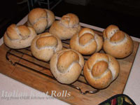 Italian Knot Roll