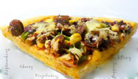 Tandoori sausage,roasted bell pepper&corn pizza