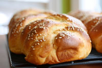 Wolfgang Puck’s Challa bread